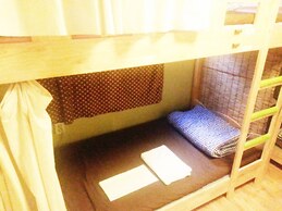 Crossroad Backpackers