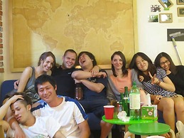 Crossroad Backpackers