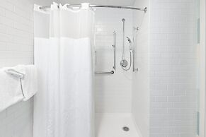 Anchorage Inn and Resort