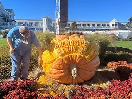 Anchorage Inn and Resort