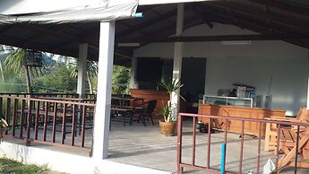 Jinta Beach Bungalow