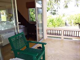 Jinta Beach Bungalow