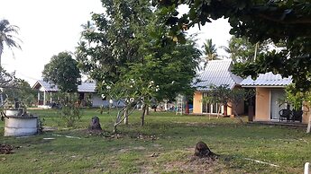 Jinta Beach Bungalow