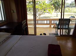 Jinta Beach Bungalow