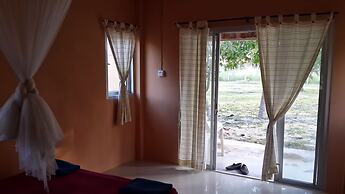 Jinta Beach Bungalow