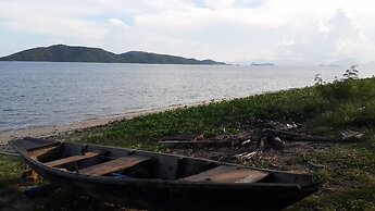 Jinta Beach Bungalow