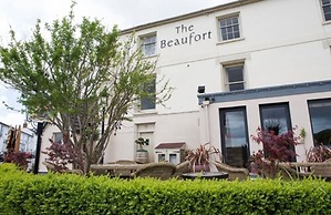The Beaufort Raglan