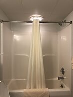 Knapps Narrows Marina & Inn