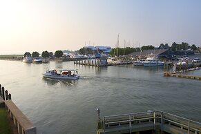 Knapps Narrows Marina & Inn