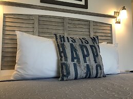 Knapps Narrows Marina & Inn