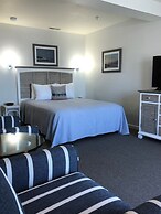 Knapps Narrows Marina & Inn