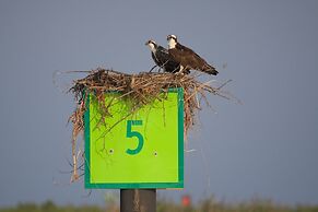 Knapps Narrows Marina & Inn