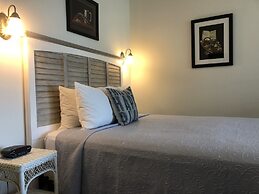 Knapps Narrows Marina & Inn