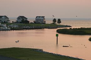 Knapps Narrows Marina & Inn