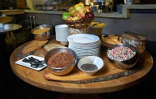 100 Luxury Suites by Preferred