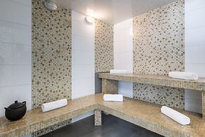 100 Luxury Suites by Preferred