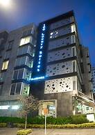 100 Luxury Suites by Preferred