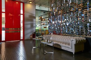 100 Luxury Suites by Preferred