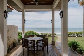 Borneo Beach Villa & Suite