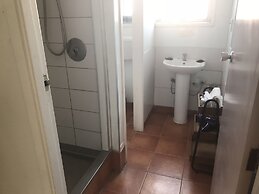 Gateway International Motel