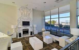 JJ Furnished Apartments Downtown Toronto: King's Luxury Loft