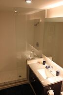 JJ Furnished Apartments Downtown Toronto: King's Luxury Loft