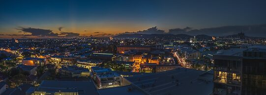 Arena Apartments by CLLIX