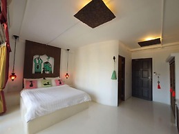 Riad Hua Hin Hotel