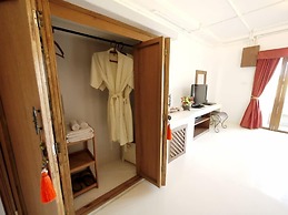 Riad Hua Hin Hotel