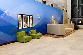 Holiday Inn Express & Suites San Antonio Medical-Six Flags by IHG