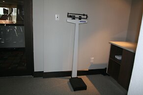 Holiday Inn Express & Suites San Antonio Medical-Six Flags by IHG