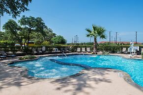 Holiday Inn Express & Suites San Antonio Medical-Six Flags by IHG