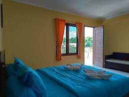 Balangan Paradise Hostel and Restaurant