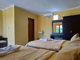 Balangan Paradise Hostel and Restaurant