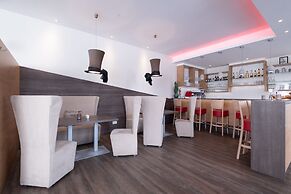 Amaro Hotel