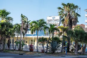 Silver Sands Motel