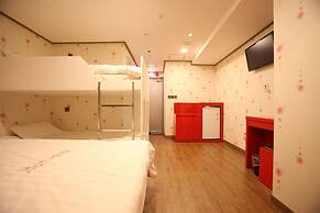 Myeongdong MOM House