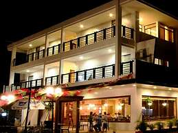 Coron Gateway Hotel & Suites