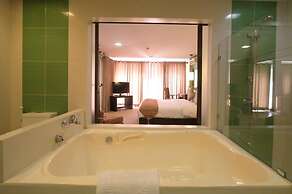 Coron Gateway Hotel & Suites