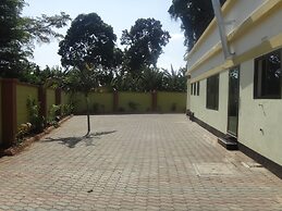 Way Side Hotel