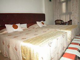Hotel Aquiline