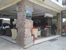 Golden Park Hotel
