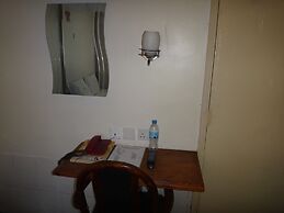 Midway Hotel