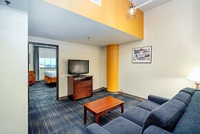 The Suites Hotel at Waterfront Plaza