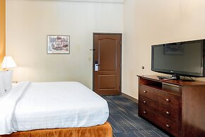 The Suites Hotel at Waterfront Plaza