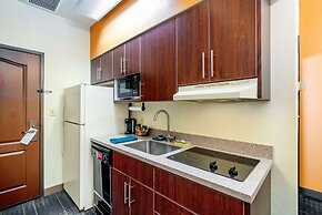 The Suites Hotel at Waterfront Plaza