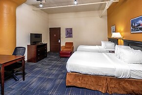 The Suites Hotel at Waterfront Plaza