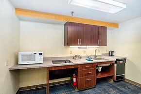 The Suites Hotel at Waterfront Plaza