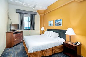 The Suites Hotel at Waterfront Plaza