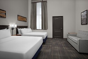 The Suites Hotel at Waterfront Plaza